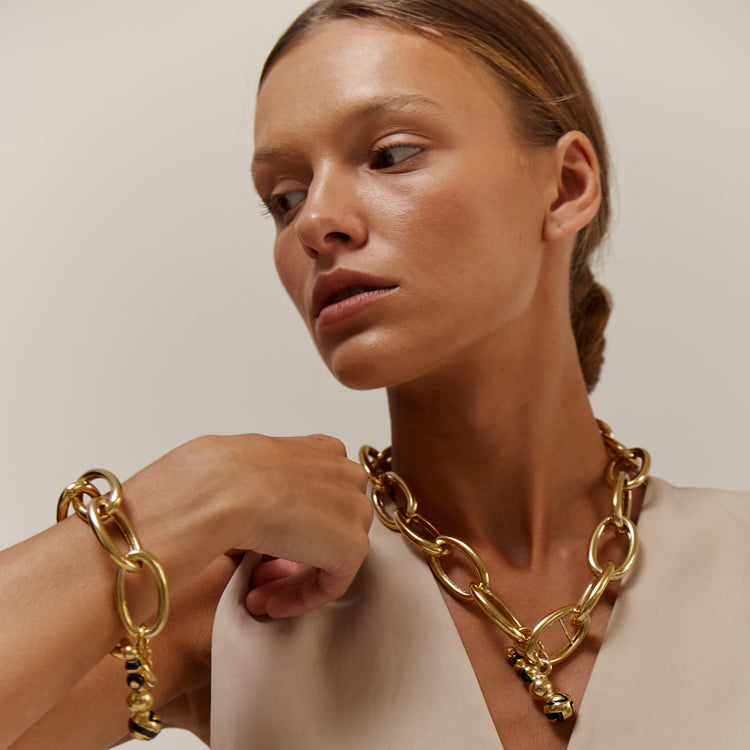 AGIOS NECKLACE
