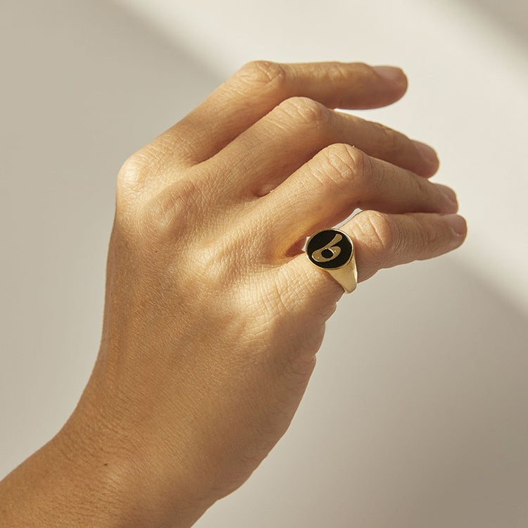 SIGNET RING